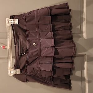 Lululemon run pacesetter skirt Wonens size 4.